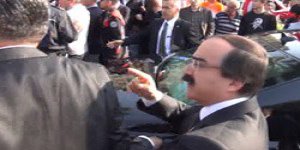 Vali Coşa Adanada büyük protesto