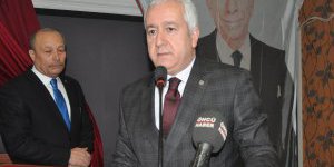 Başbakan istifa etmeli