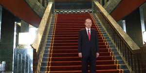 Sarayda yoksulların alınteri var