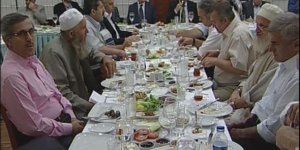 Kılıçdaroğlundan din adamları ve köşe yazarlarına iftar