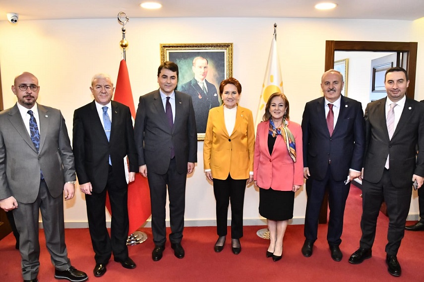 gultekin-uysal-meral-aksener-resim-04.jpeg